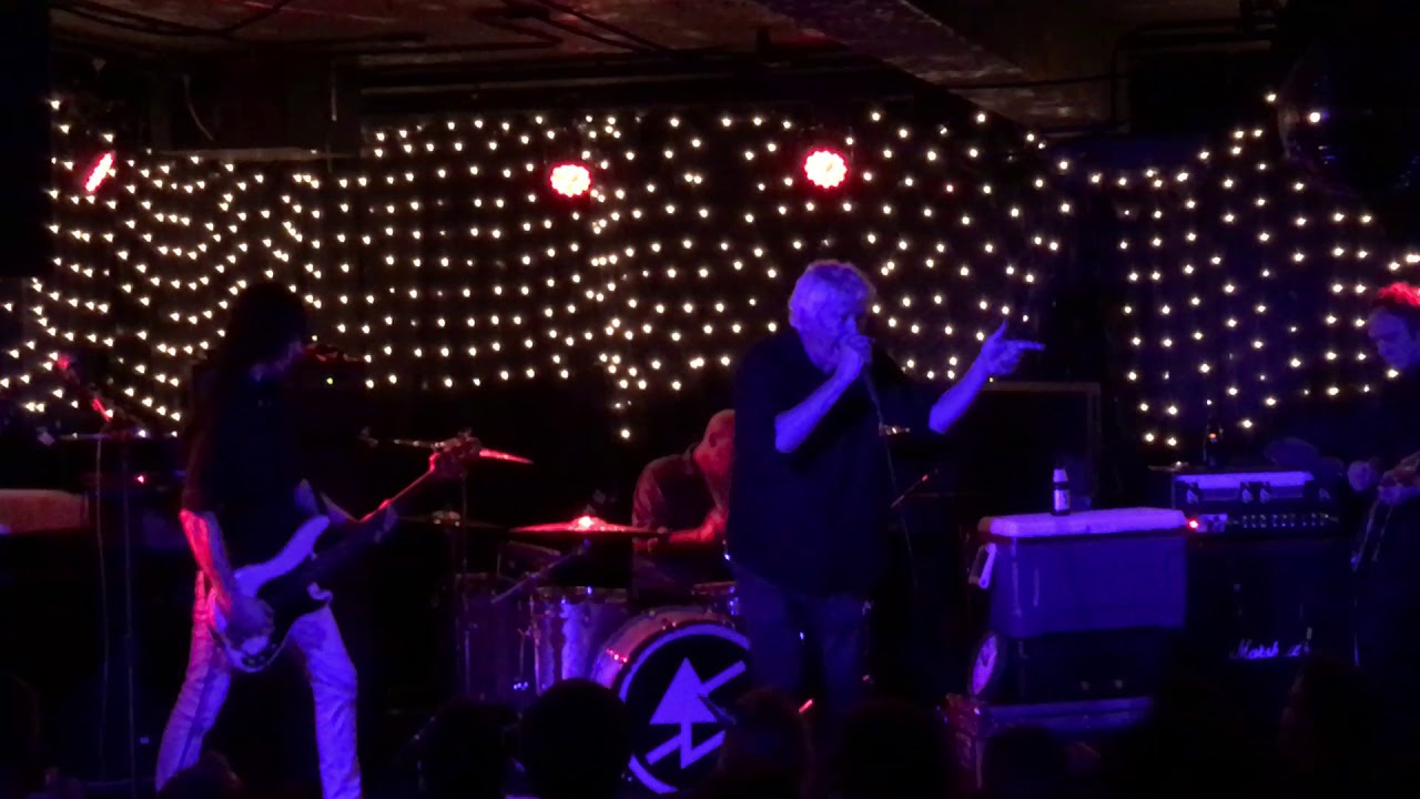 Guided By Voices Band Intro King 007 Motor Away (live) New Years