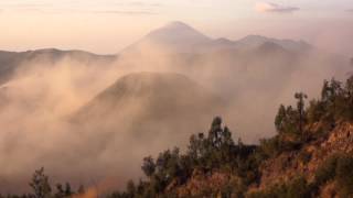 Indonesia - Java - Mont Bromo - sunrise and sunset timelapse