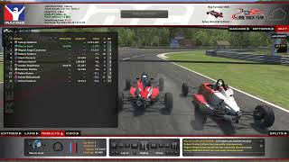 iRacing (rookie) - leading 12 laps with 0 incidents just to get rammed in the last lap