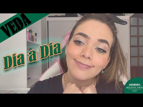 Vídeo: Ela Parece Uma Estudante Do Ensino Médio: Olesya Sudzilovskaya Revelou O Segredo De Sua Juventude Eterna