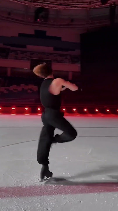 never skipping a black swan video 🩰✨ credits to artjom_ #figureskating #turns
