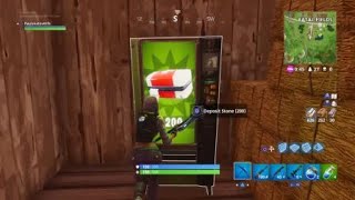 Crazy Fortnite random gun spawn glitch