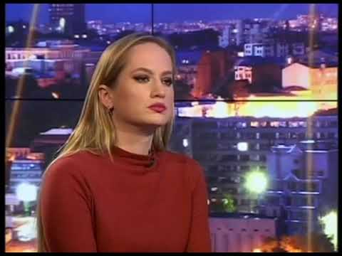 Video: Naravni In Umetni Elementi V Delu Cvetličarja