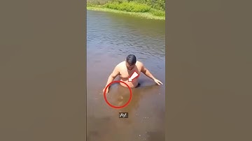 “He Felt Something Under the Water.But What Came Will Shock You! 😱🌊”🔥#RiverMystery #UnderwaterShock