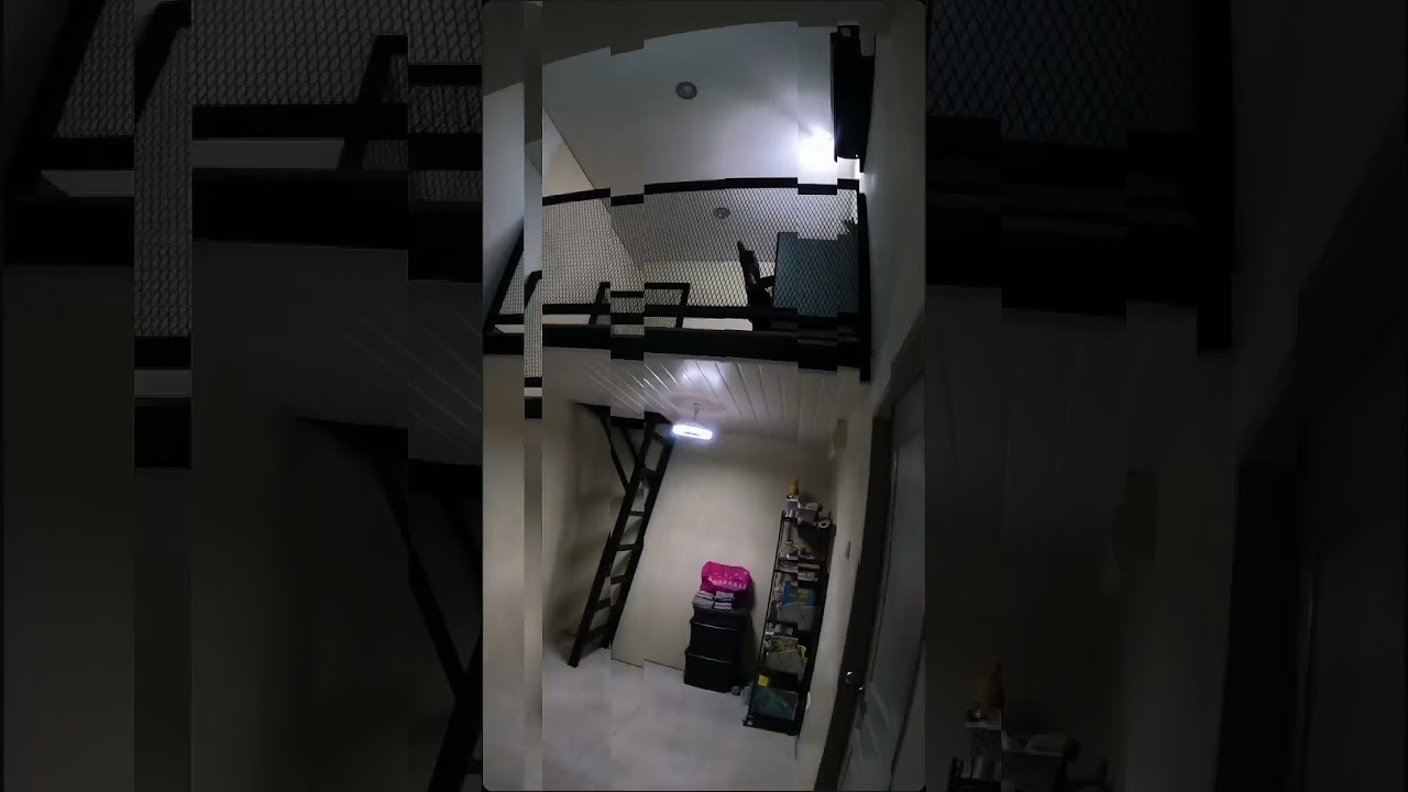 LOTENG berKONSEPkan "TREE HOUSE". kenapa Tree House? Tangga dan ruang naik nya sebegitu... #loteng