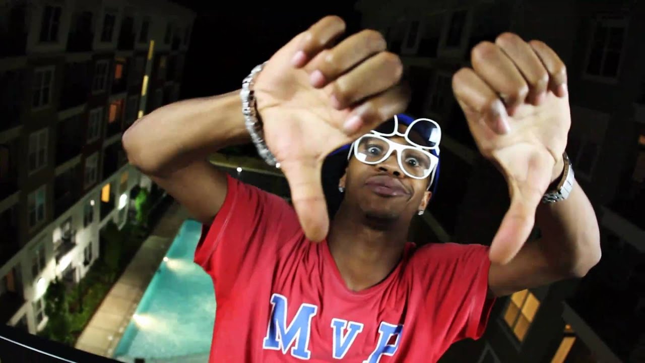 Yung Booke aka Flya - Peion ft. Skool Boi