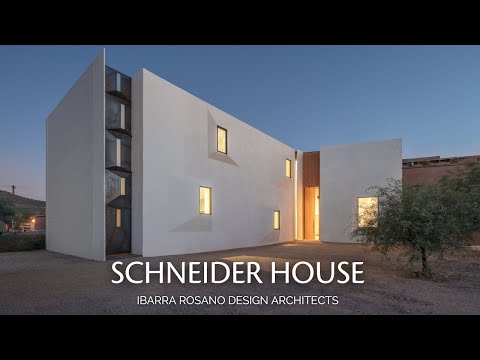 Video: Nepravidelne tvarovaný klin dom maximalizujúci pohľad v Surrey, Anglicko