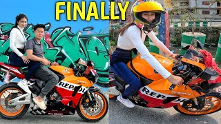 ALISHA LE FIRST TIME CBR 600RR CHALAYO😍 /@alishakhadgi9769