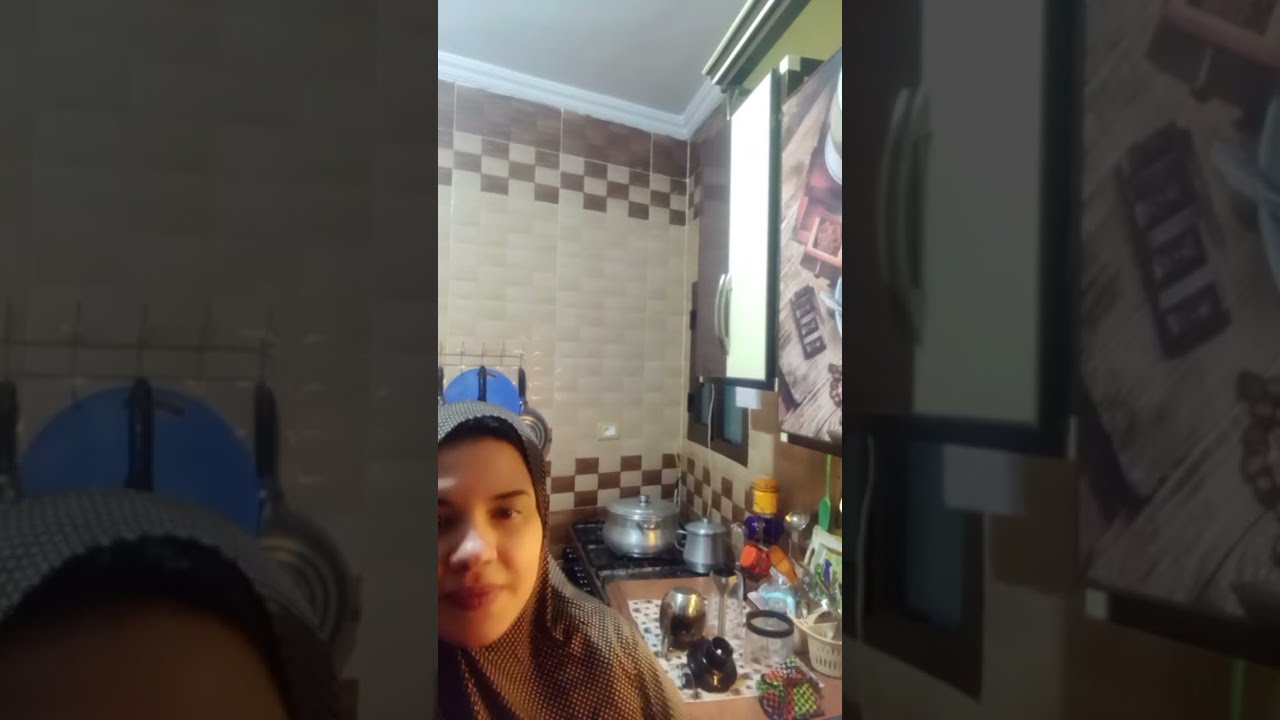 تعالوا ندردش شوية و احنا بنشطب المطبخ✨️😀