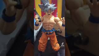 Goku se enamora de androide 18: dragon ball