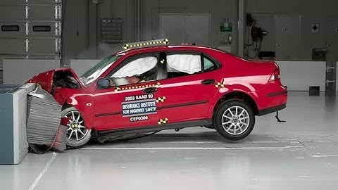 2003 Saab 9-3 moderate overlap IIHS crash test