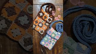 Scrap yarn crossbody bag 😁 #crochet #crochetbag #diy #fypviral #athome #grannysquare @crochetmusings