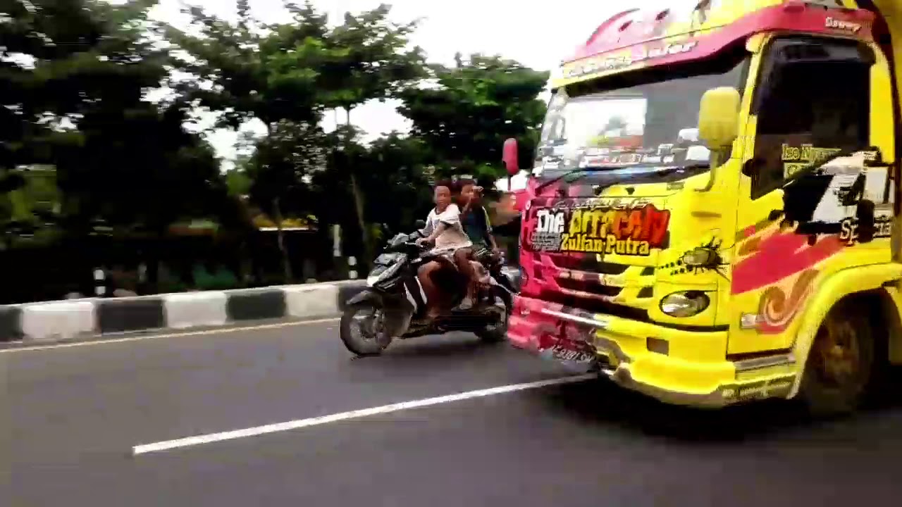 Kumpulan Truk  Mbois Ad Truk  Api Alam Hm  Lombok  Oleng  