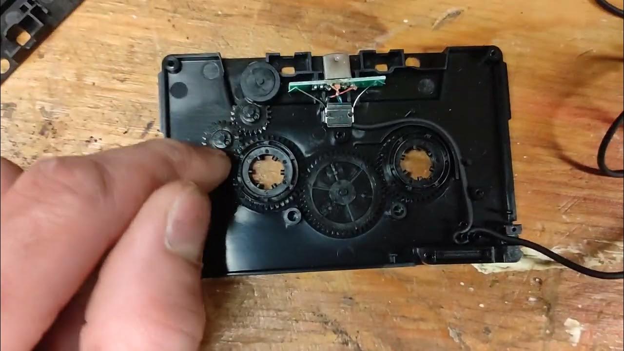 How to stop Cassette to AUX adapter flipping tracks YouTube