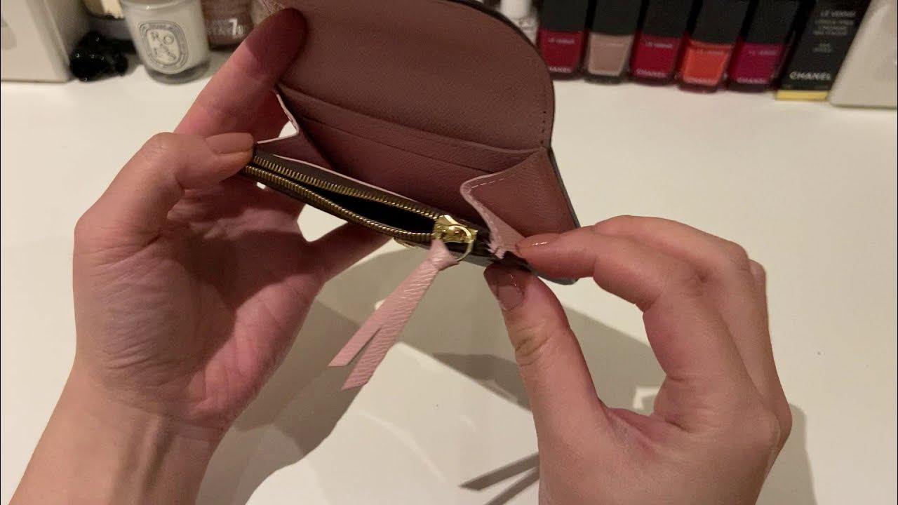 So is the Rosalie Coin purse now a golden button or leather still?  Confusing site images : r/Louisvuitton