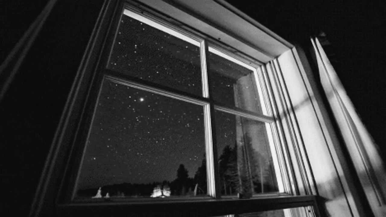 Синий вечер заглянул в мое окно. Окно ночью. Вечернее окно. Ночное небо в окне. Виды окон.