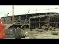 Число рабочих увеличили на строительстве новой ледовой арены в Новосибирске
