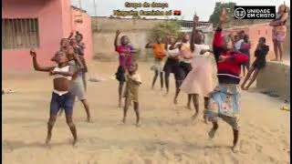 Grupo de dança Gospel Ninguém Caminha Só 🇦🇴 Coreografia completa/ Melhor Amigo @nairnanyofficial 