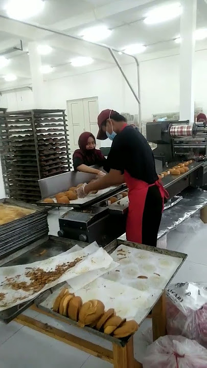 kegiatan sehari2 di tempat kerja#shortsvideo  #rasa boleh diadu#tukang roti ahirzaman