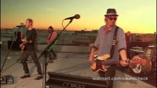Lifehouse - Hanging By A Moment (Walmart Soundcheck)