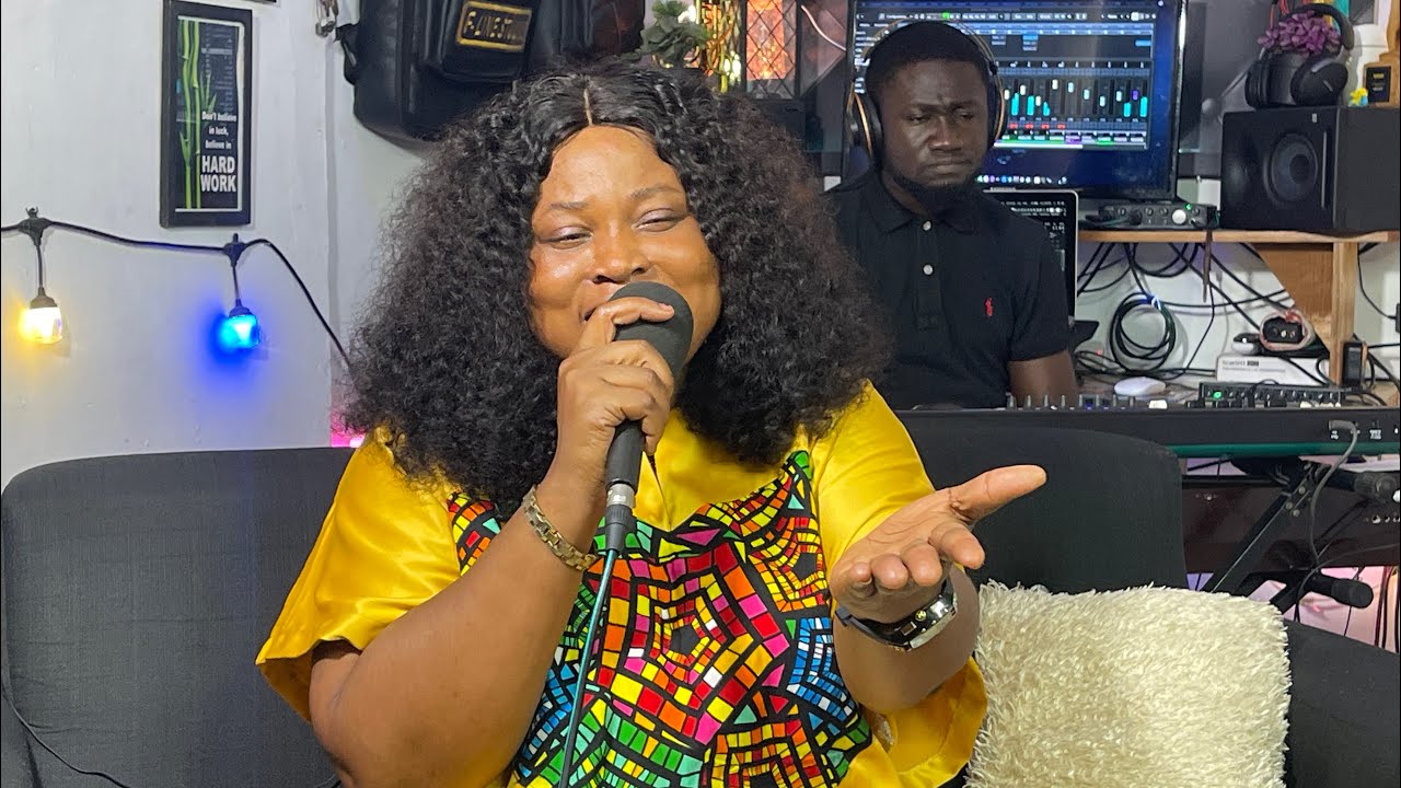 SOAKING IN HIS PRESENCE ( 4th Edition ) With Yvonne Menz