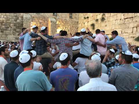 Shabbat Dance at Jerusalem Western Wall