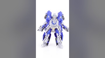 Better than the Original DOTM?! | #transformers Studio Series Que (Wheeljack) Review #shorts