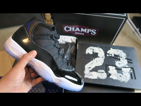 I GOT SPACE JAM 11 AIR JORDAN'S FROM 