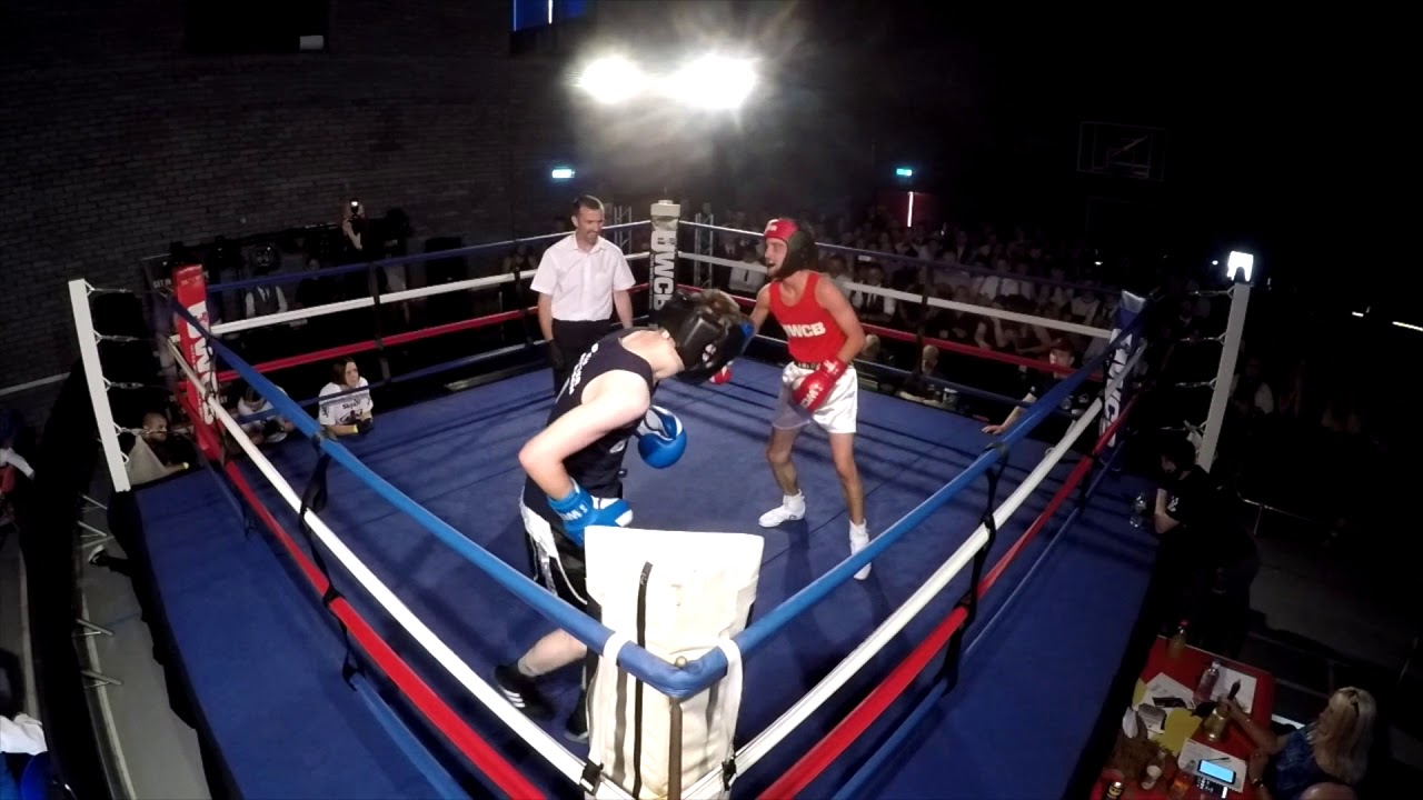 Dundee | Ultra White Collar Boxing | Keiran Flynn VS Dean Williamson ...