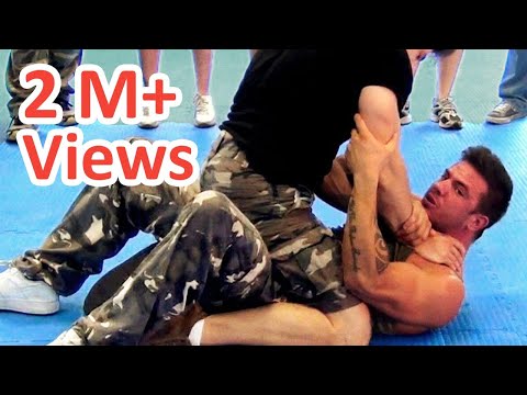 KRAV MAGA TRAINING • Full Mount Choke Defense