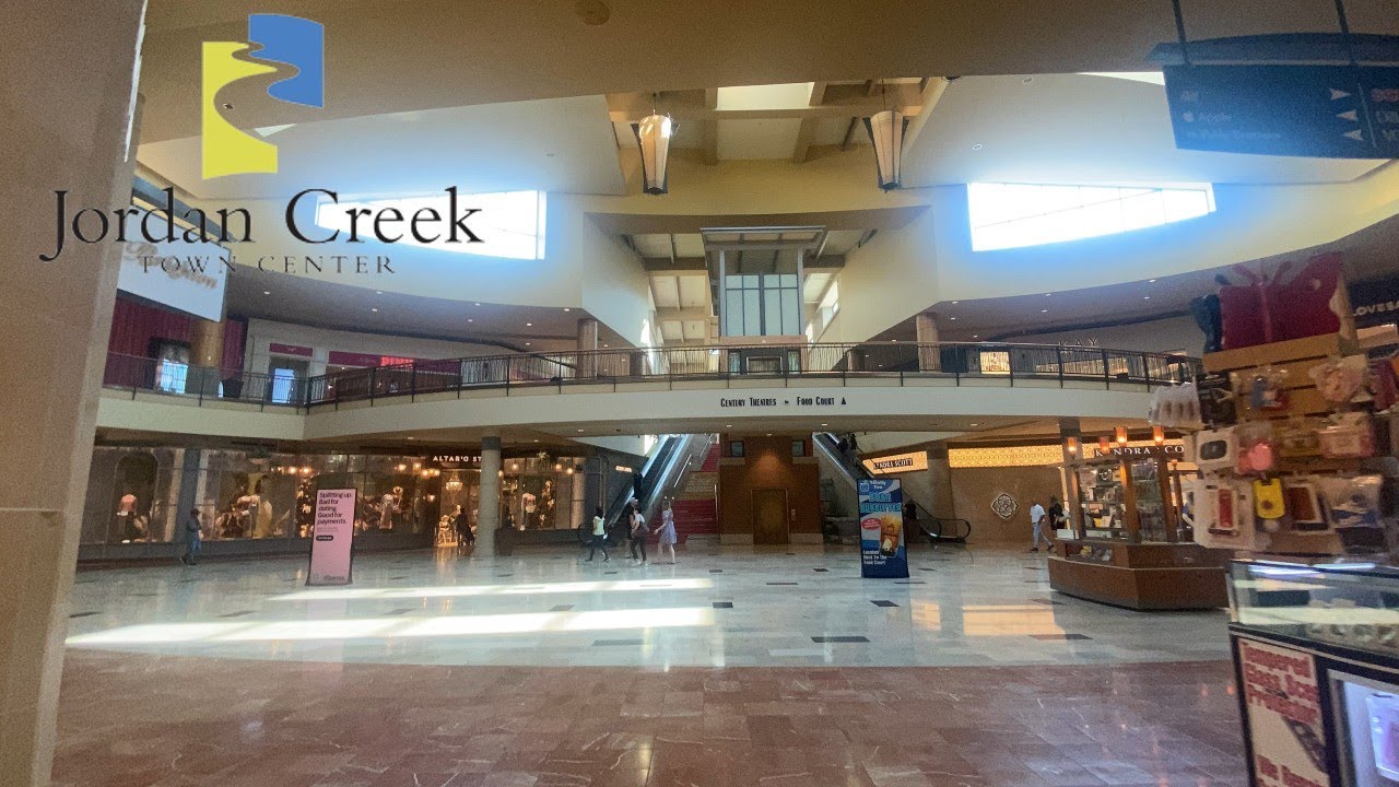 See inside Von Maur at the Jordan Creek mall before it opens