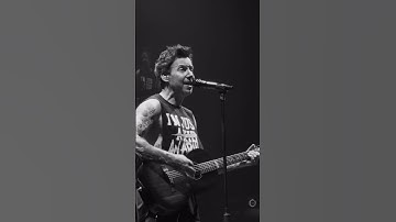 A perfect moment in Milan…🤩🥺✨ #shorts #simpleplan #poppunk #emo #perfect