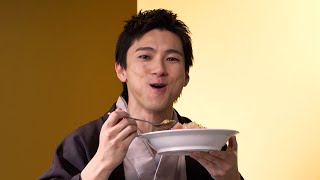 山田裕貴、ココイチ新商品をガチ食い！？トッピングも真剣におすすめ　CoCo壱番屋新CM「踊る屏風絵」篇