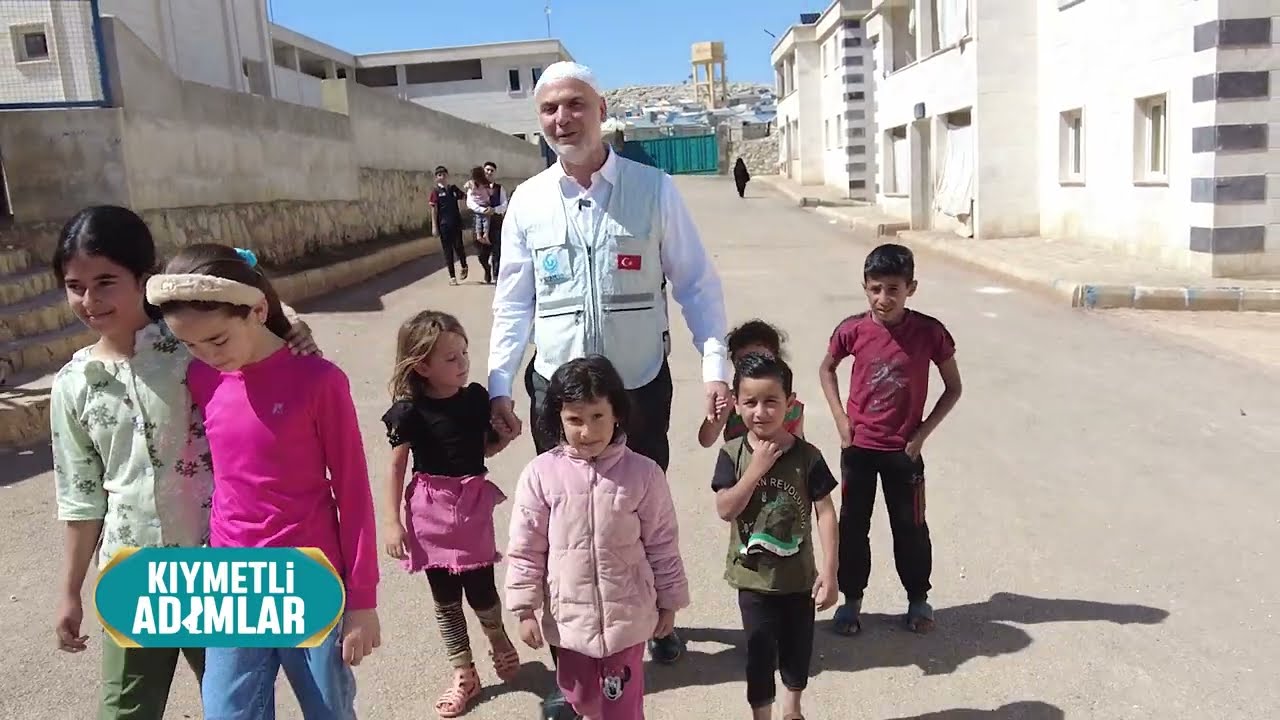 Türkiye'den Yetim Köyüne Taşınan Aileler ve Yetim Köyü'nde Bayram Alışverişi