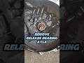 REMOVE RELEASE BEARING #daihatsuayla #daihatsu #agyaaylaindonesia #release #bearing #automobile