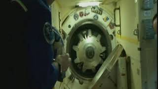 Expedition 53-54, Soyuz Ms-06 Hatch Opening