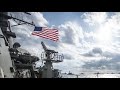Корабль ВМС США отстреливается от иранских катеров в Персидском заливе. Видео