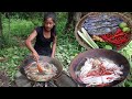 Yummy Seafood cooking:  Big crab soup spicy tasty for lunch food ideas at river