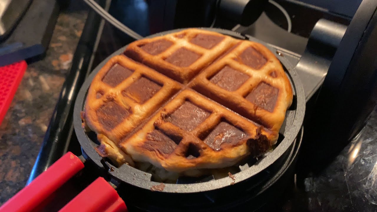 Ry Crist on X: I've updated @CNET's rundown of the top waffle makers to  include testing notes for the Presto Stuffler, which makes stuffed waffles.  Read before you buy!   /