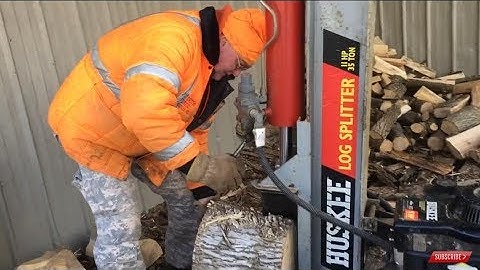 How to split large ash firewood rounds into manageable pcs. using 35-Ton Huskee splitter