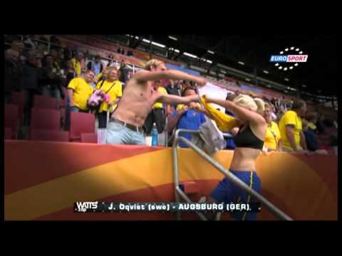 funny-exchange-of-t-shirts