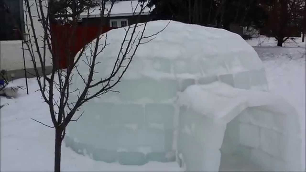 How to build an igloo using an igloo making form 