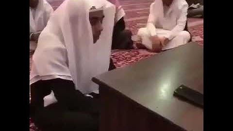 دموع الفرح بختم القرآن الكريم