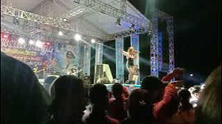 Mala Agatha - Cinta Sampai Mati ( The Rosta ) Live Alun Alun Kota Madiun