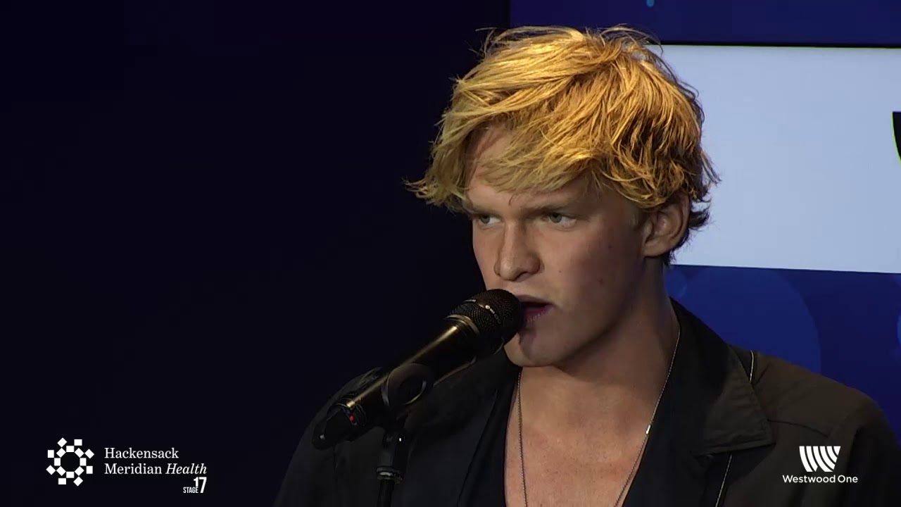 Cody Simpson LIVE from HMH Stage 17!