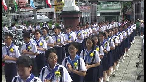 Lễ Thêm Sức P1: Rước đoàn đồng tế