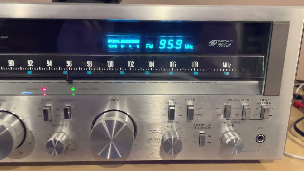 【美品・動作品】SANSUI G-700V1 デュアルスペクトラムアナライザー 美品・動作品】SANSUI G-700V1 デュアルスペクトラムアナライザー