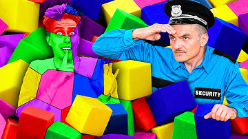 CACHE-CACHE CAMOUFLER EXTRÊME DANS UN TRAMPOLINE PARK AVEC L