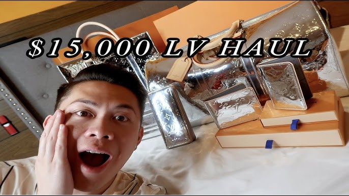 Unboxing mysterious Louis Vuitton birthday gift box ❤️🎁 #louisvuitton 