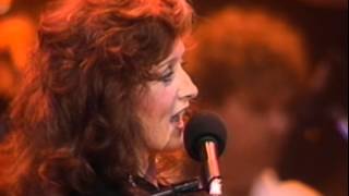 Video thumbnail of "Bonnie Raitt - Willya Wontcha - 11/26/1989 - Henry J. Kaiser Auditorium (Official)"